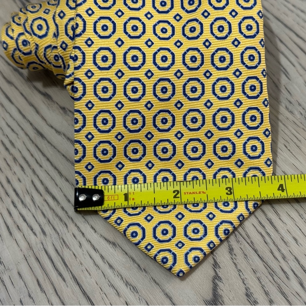 NEW BURBERRY LONDON 100% SILK Yellow Geometric Print Tie - Made In Italy $245 - Picture 10 of 10